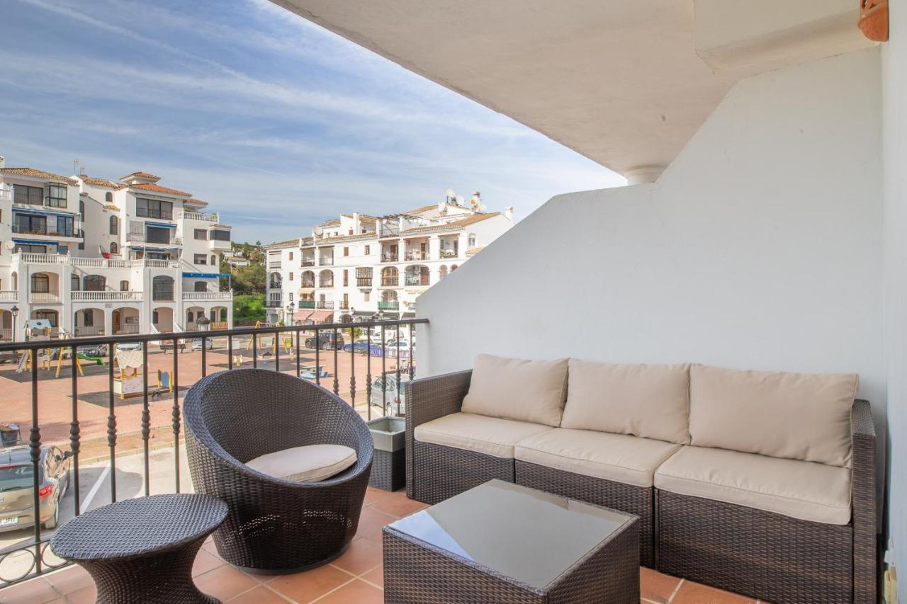 2261-Superb Apt On The Beach, On Duquesa Harbour Манільва Екстер'єр фото