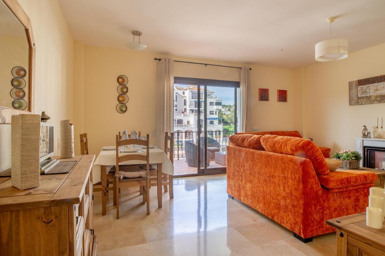 2261-Superb Apt On The Beach, On Duquesa Harbour Манільва Екстер'єр фото