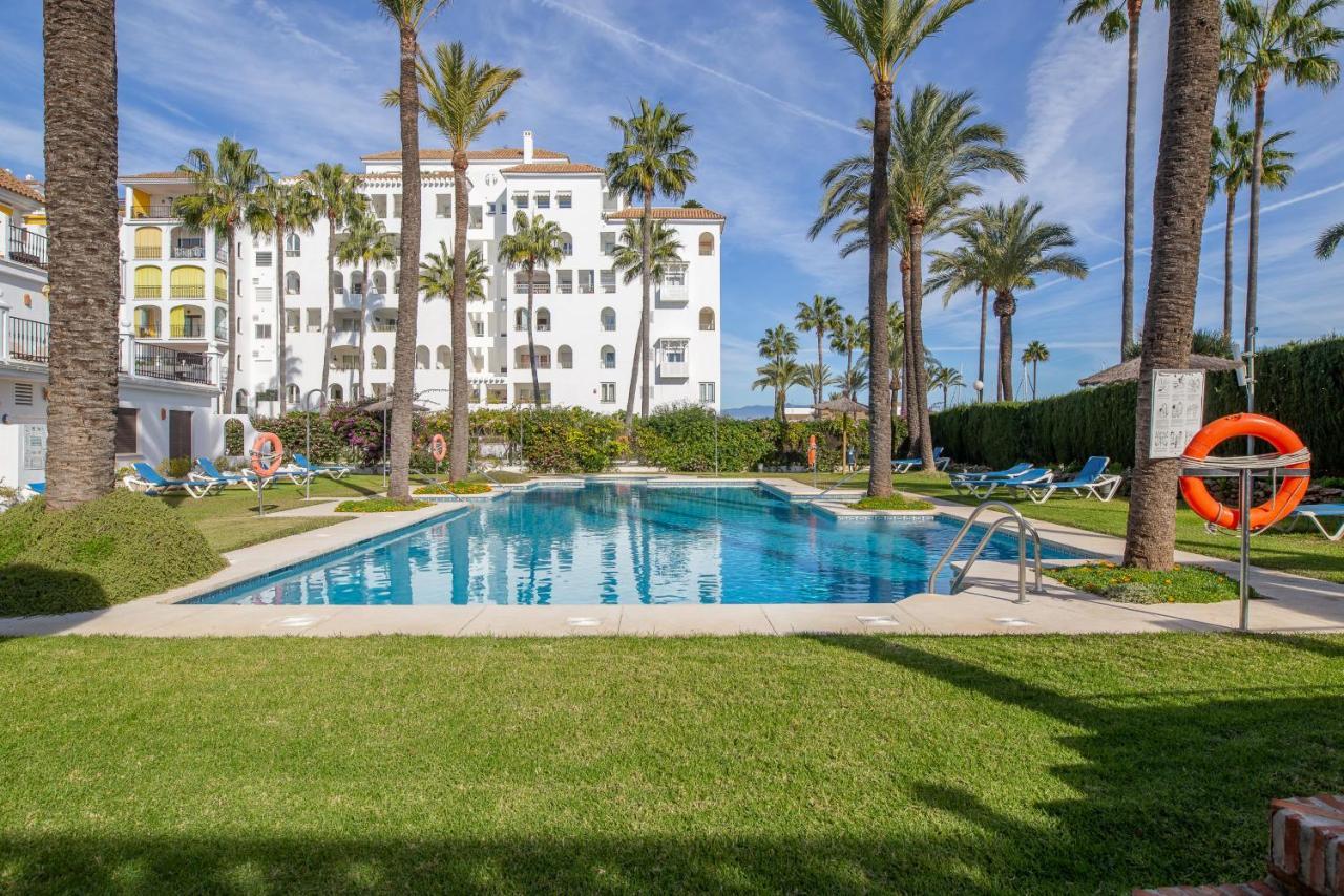 2261-Superb Apt On The Beach, On Duquesa Harbour Манільва Екстер'єр фото